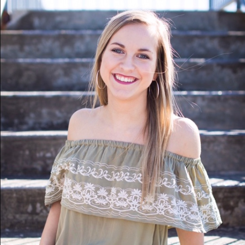 Meet your Posher, Ashley